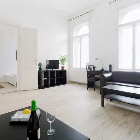 Apartment Andrassy Budapeste Exterior foto