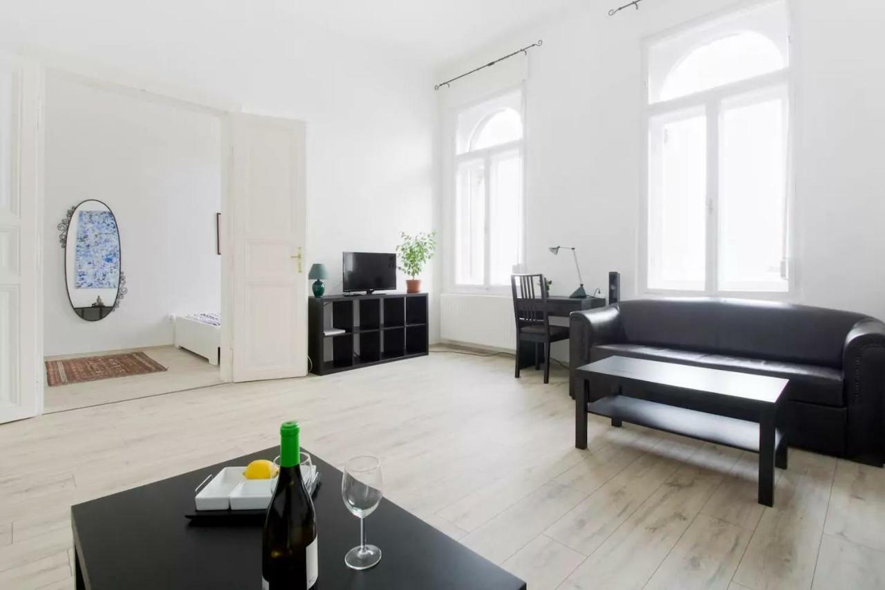 Apartment Andrassy Budapeste Exterior foto